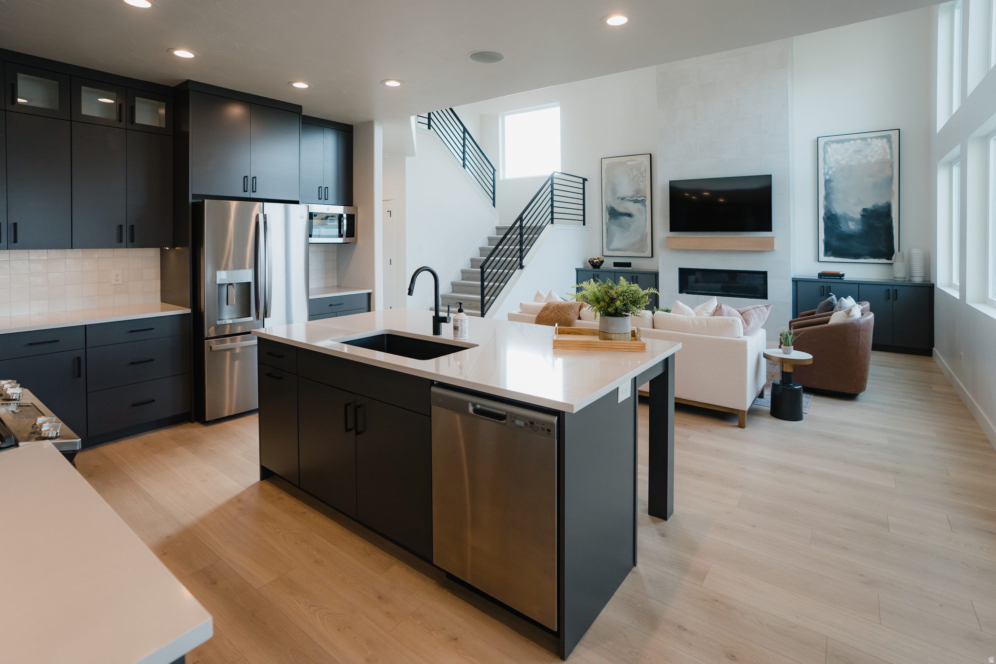 LAKEVIEW FIELDS - Residential