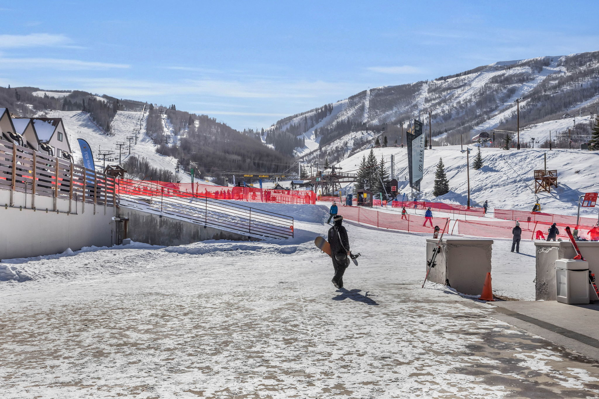 VILLAGE LOFT - Residential