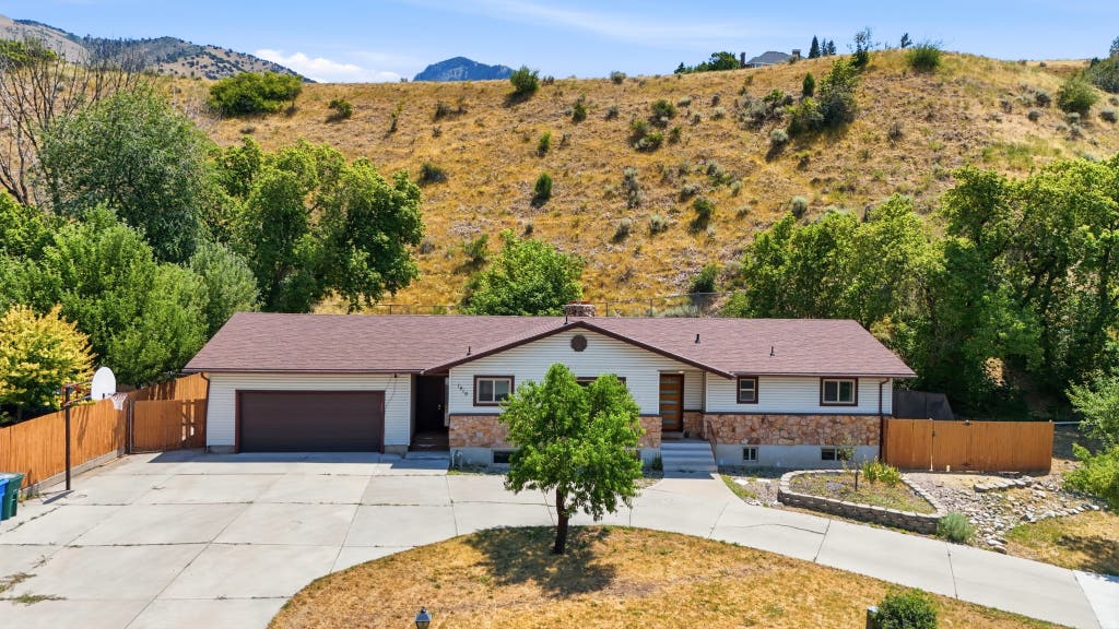 Photo of 1410 E SUMAC DR, Logan, UT 84321 (MLS # 2171567)