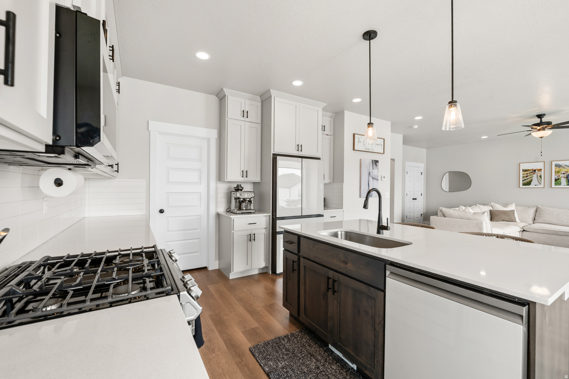 EAGLE POINT - Residential