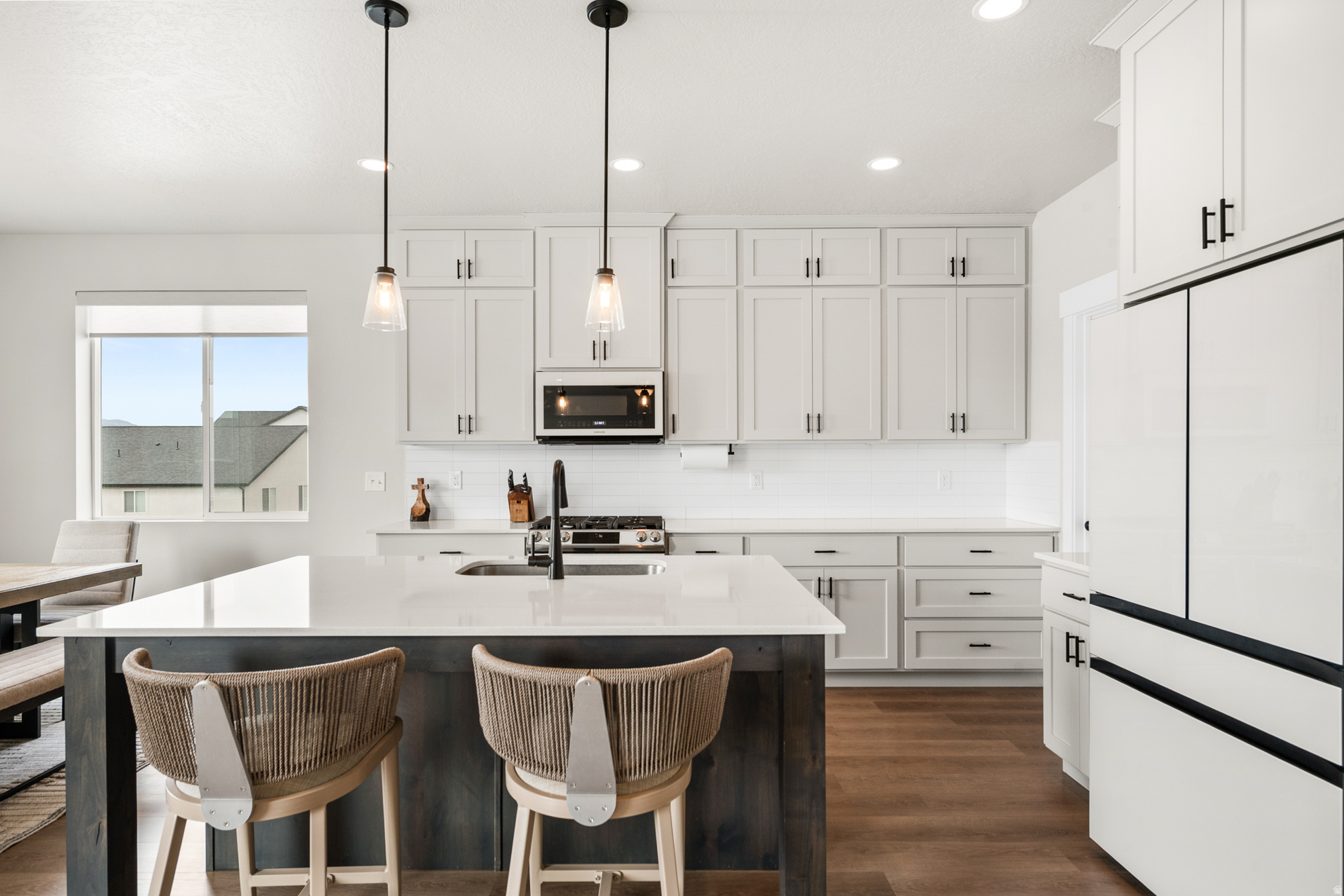 EAGLE POINT - Residential