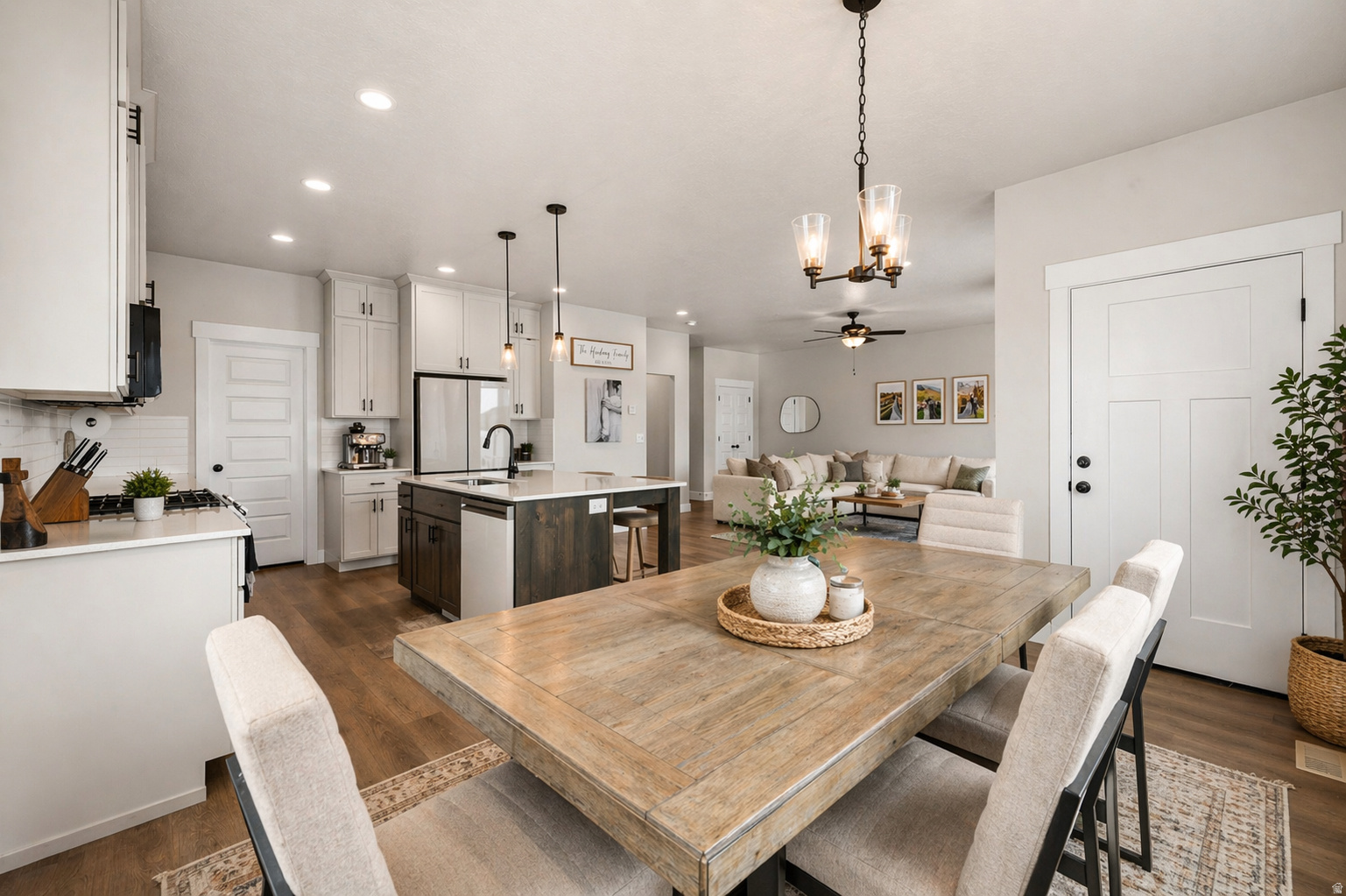 EAGLE POINT - Residential