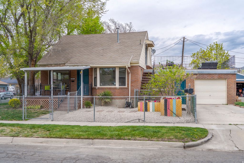Photo of 1005 E EMERSON AVE S, Salt Lake City, UT 84105 (MLS # 2147475)