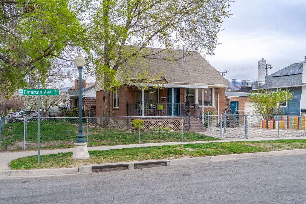 Photo of 1005 E EMERSON AVE S, Salt Lake City, UT 84105 (MLS # 2147475)