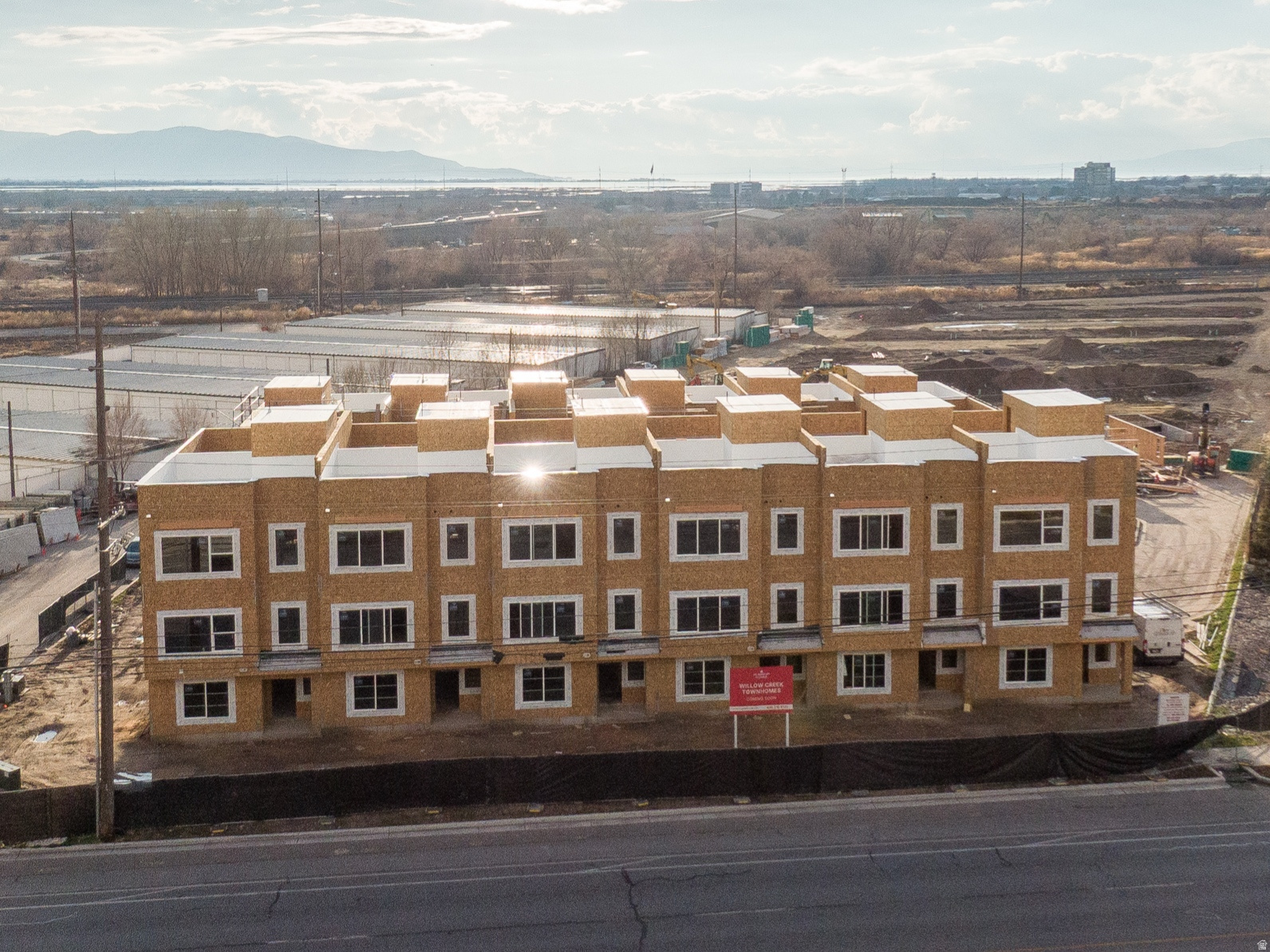 WILLOW CREEK - Residential