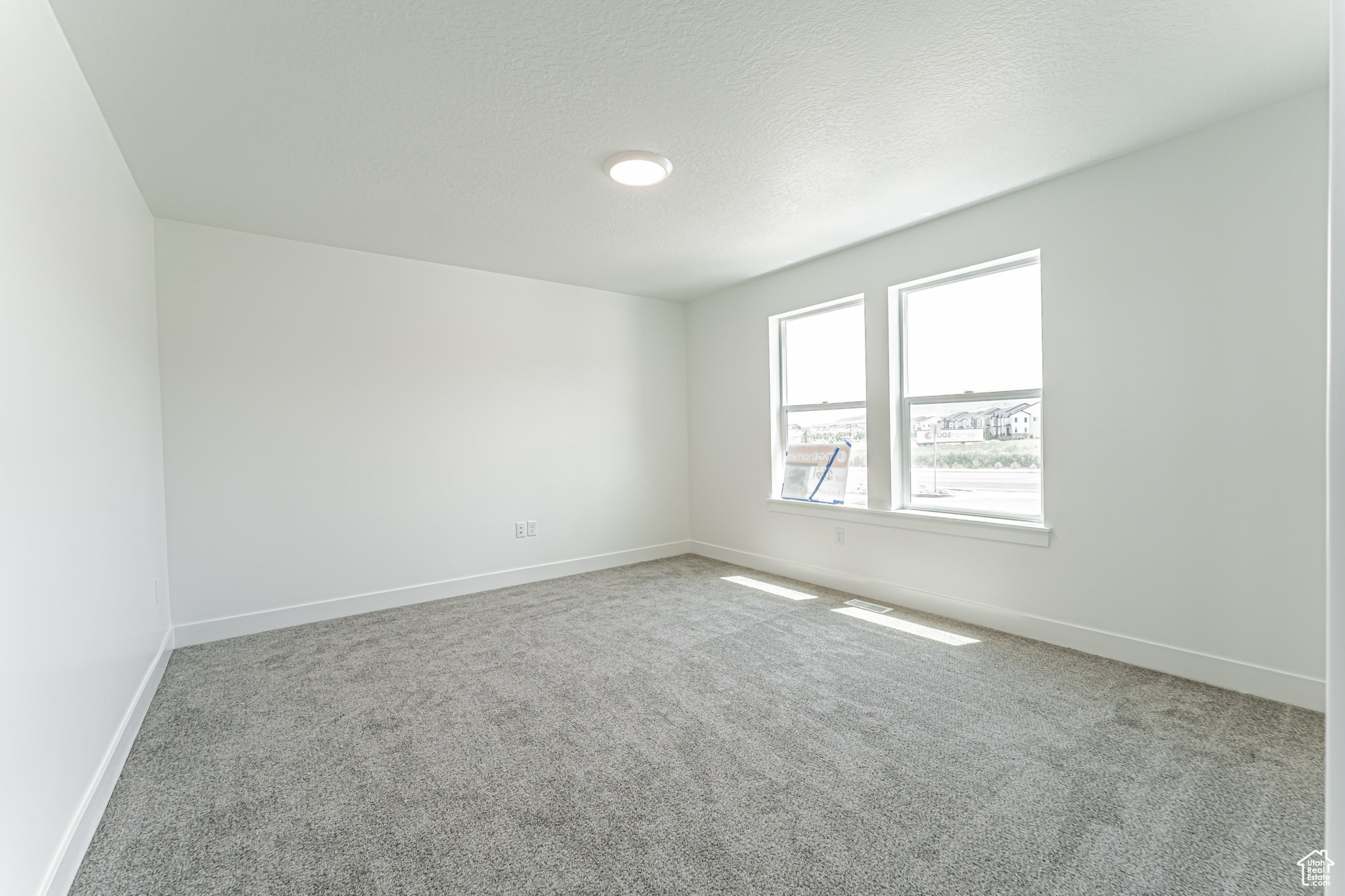 MOUNTAIN RIDGE - Residential