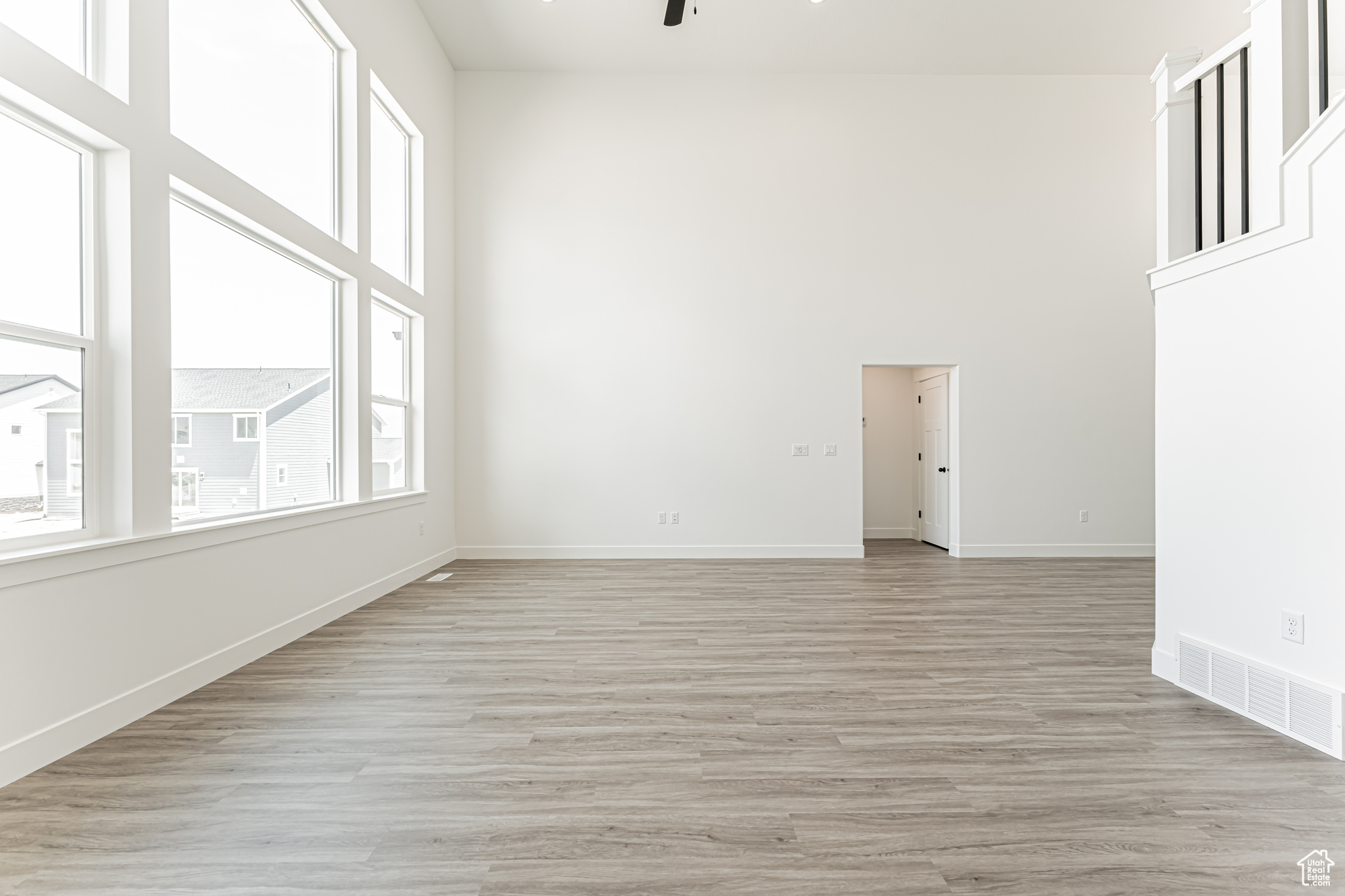 MOUNTAIN RIDGE - Residential