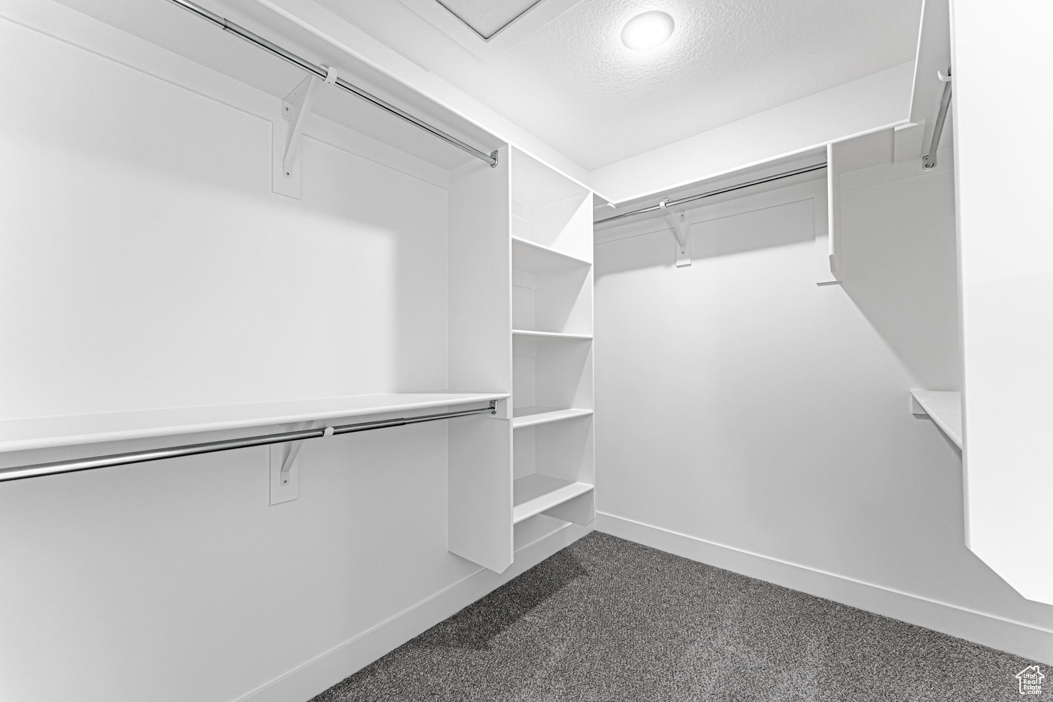 MOUNTAIN RIDGE - Residential