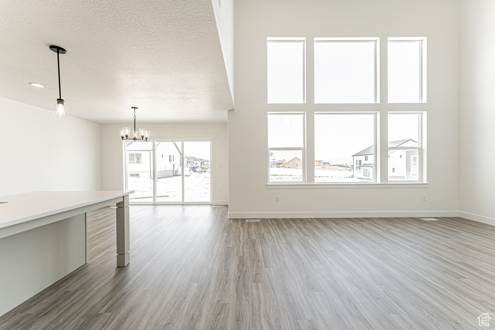 MOUNTAIN RIDGE - Residential