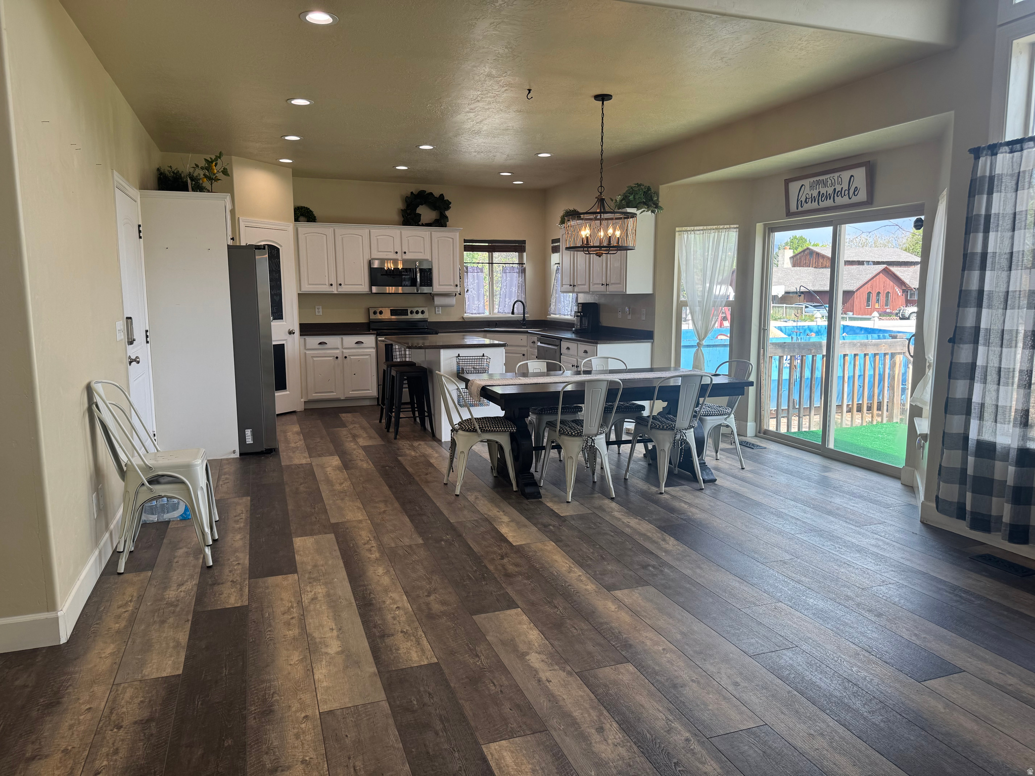ASHLEY ESTATES - Residential
