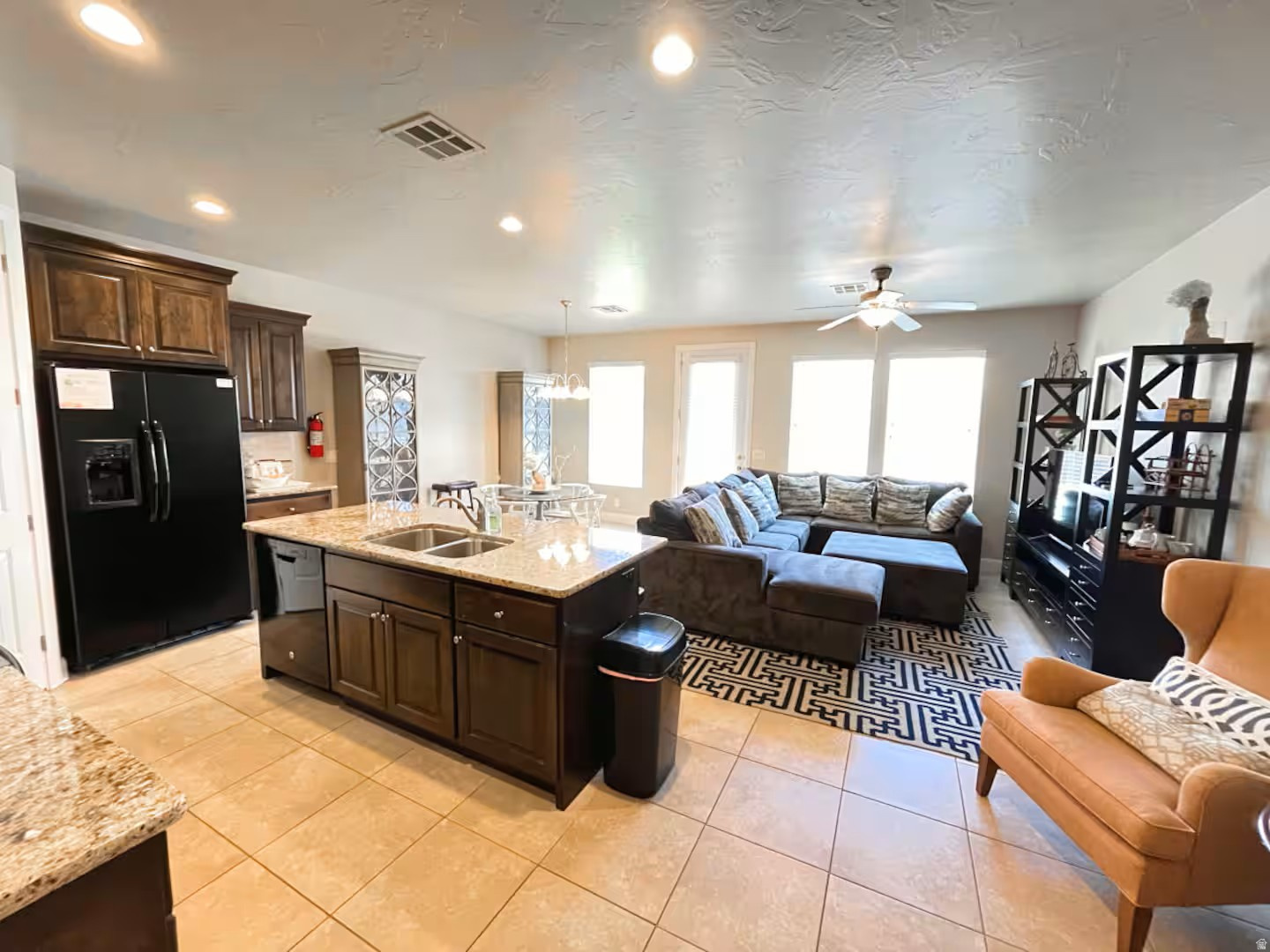 CORAL RIDGE TOWNHOMES PH 3-A - Residential