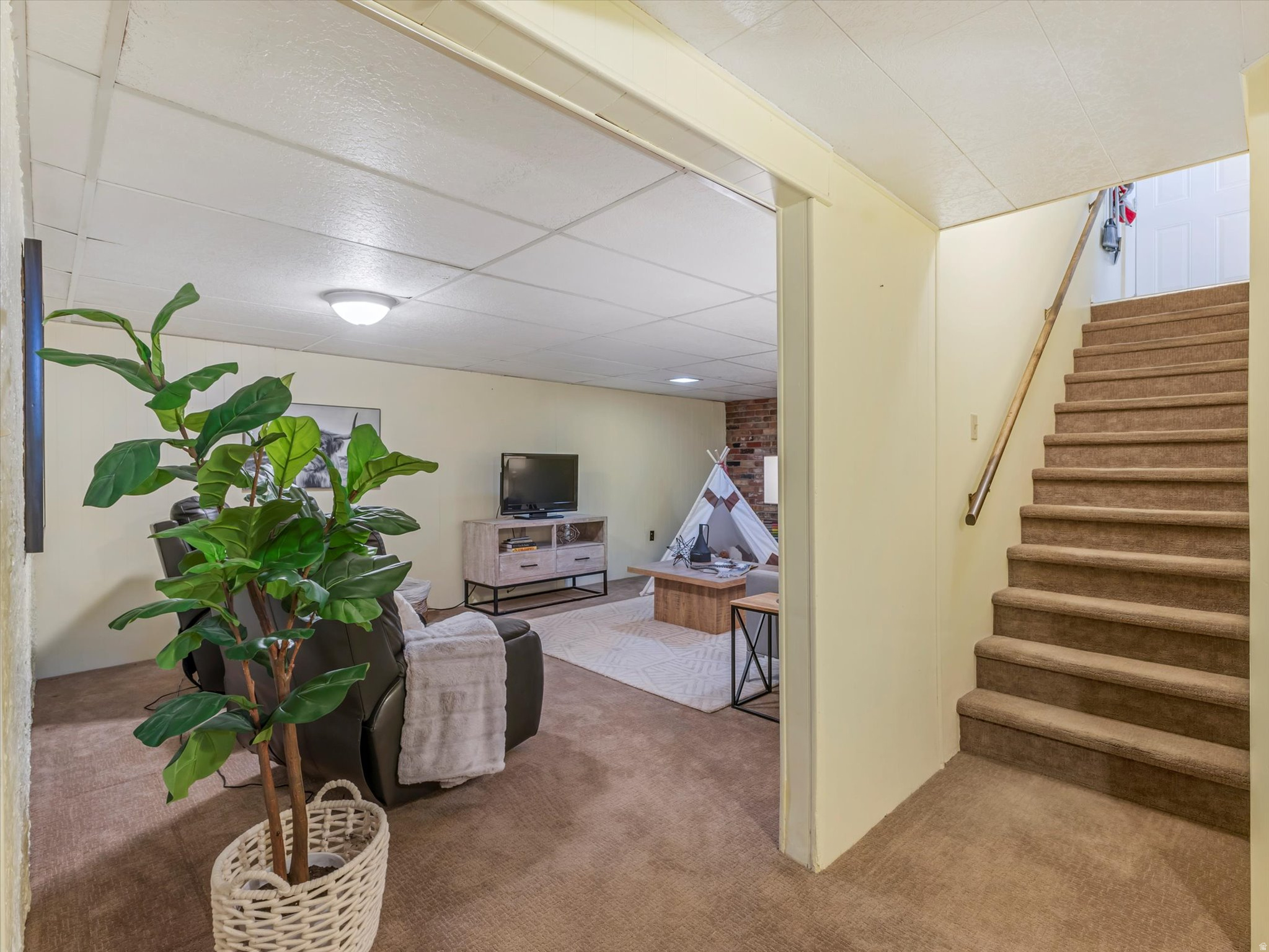 COLONY NORTH - Residential