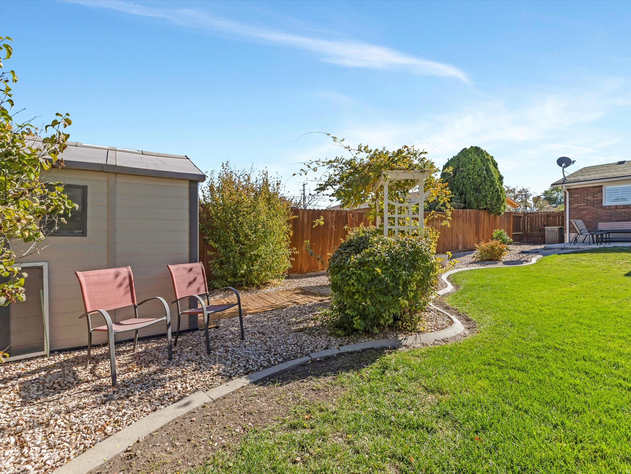 COLONY NORTH - Residential