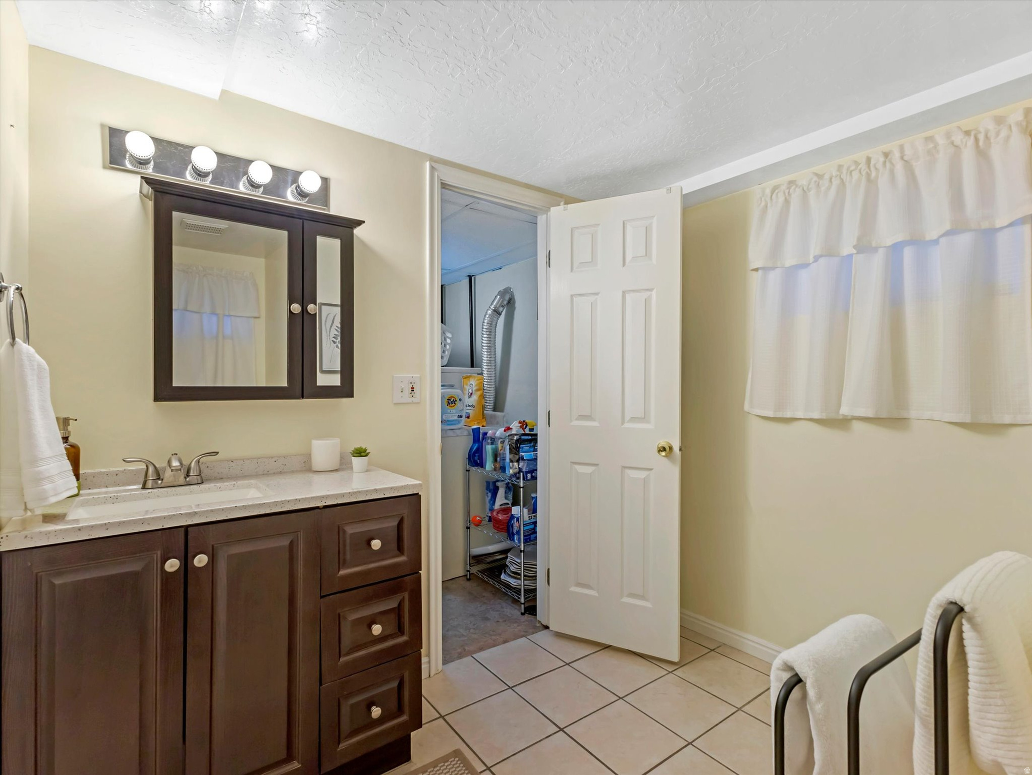 COLONY NORTH - Residential