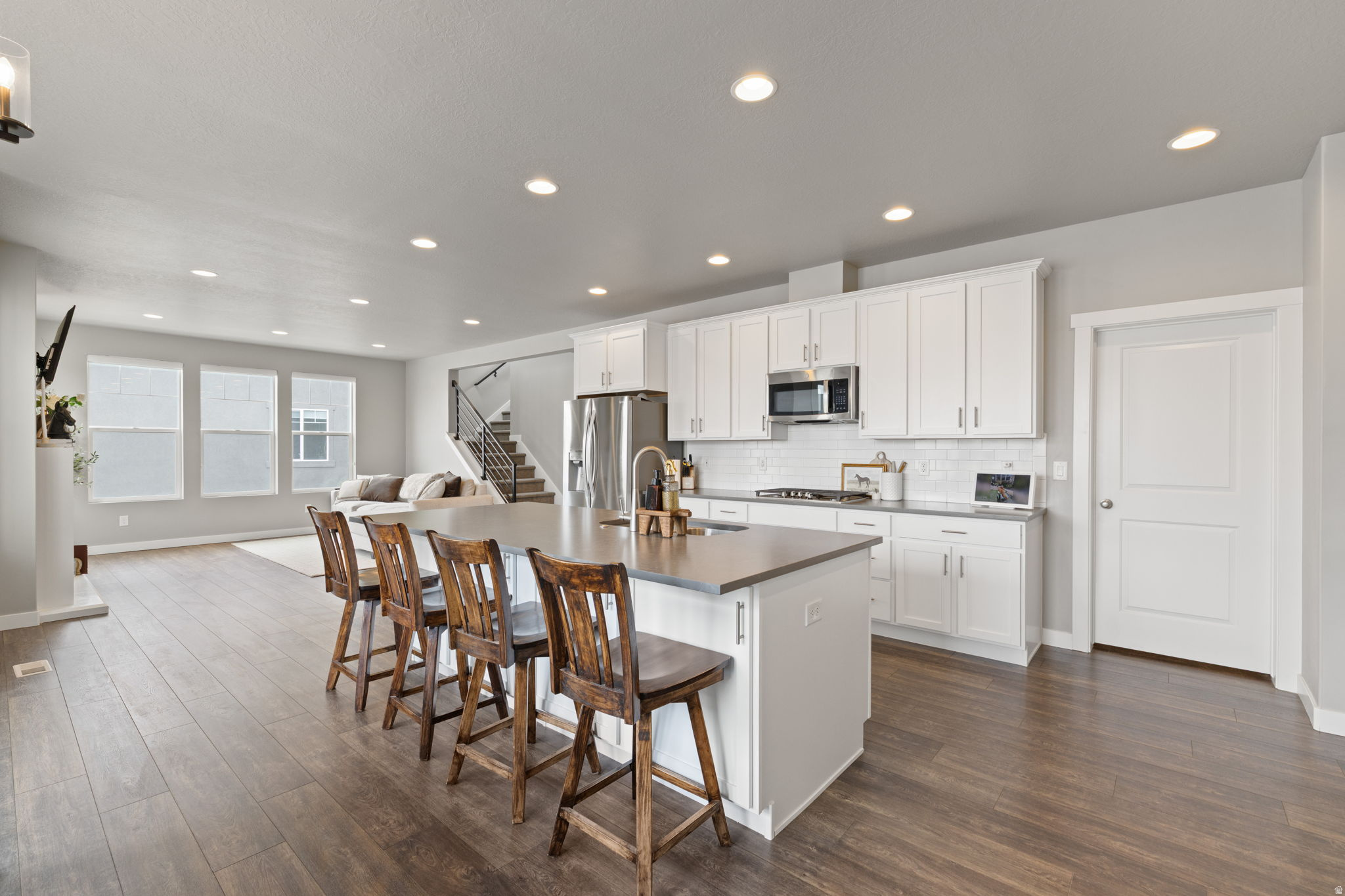 OVERLAND GARDEN D168 - Residential