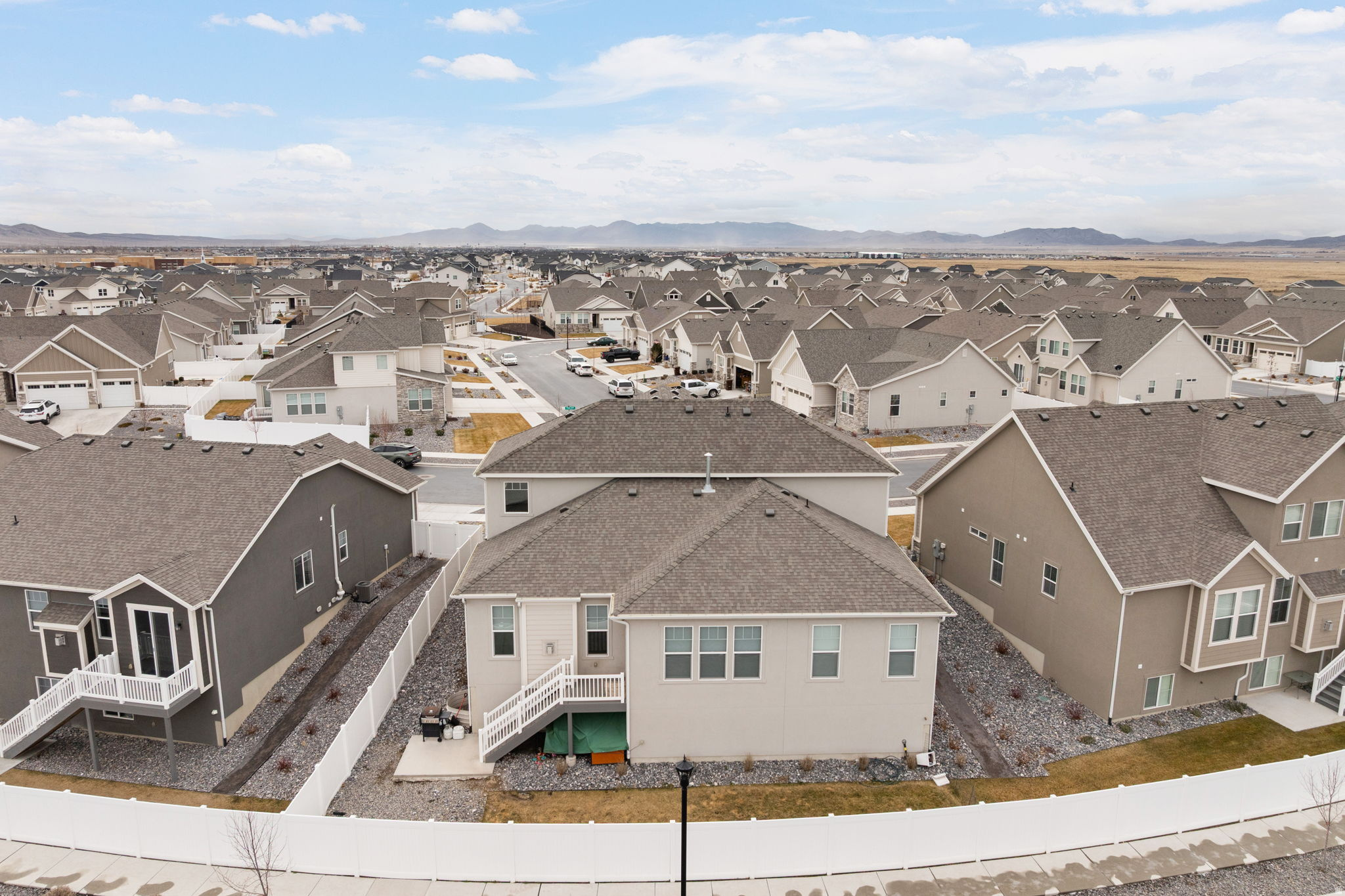 OVERLAND GARDEN D168 - Residential