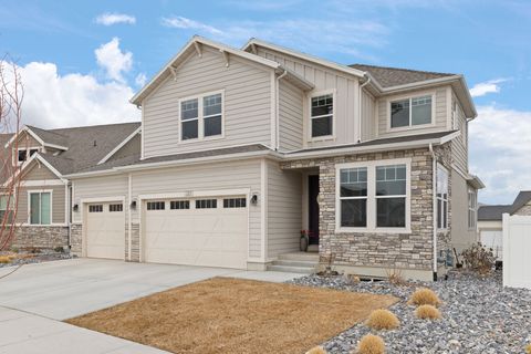 Photo of 1325 E DESERT PEAK, Eagle Mountain, UT 84005 (MLS # 2136306)