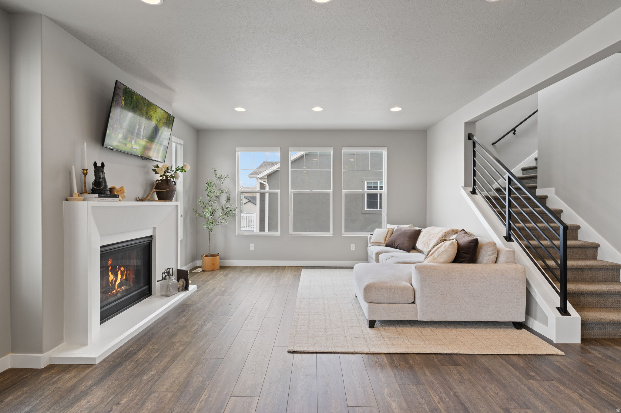 OVERLAND GARDEN D168 - Residential