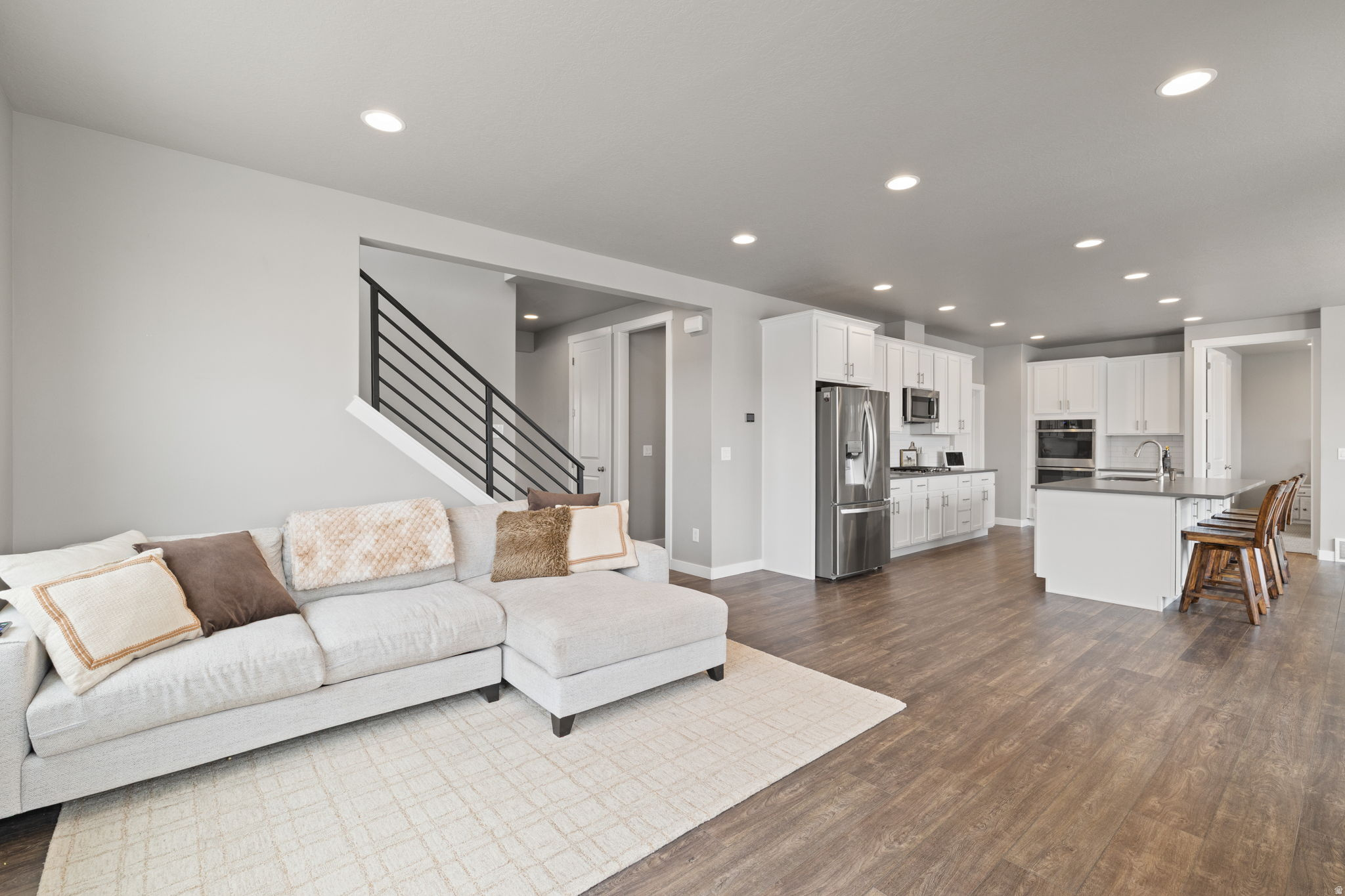 OVERLAND GARDEN D168 - Residential