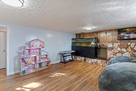 Tiny photo for 566 E 3050 N, North Ogden, UT 84414 (MLS # 2134084)
