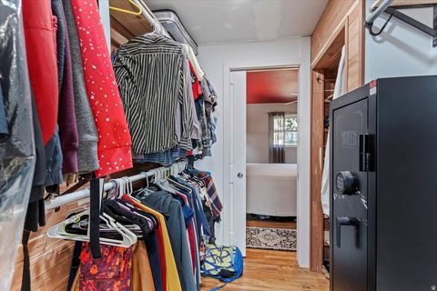 Tiny photo for 566 E 3050 N, North Ogden, UT 84414 (MLS # 2134084)