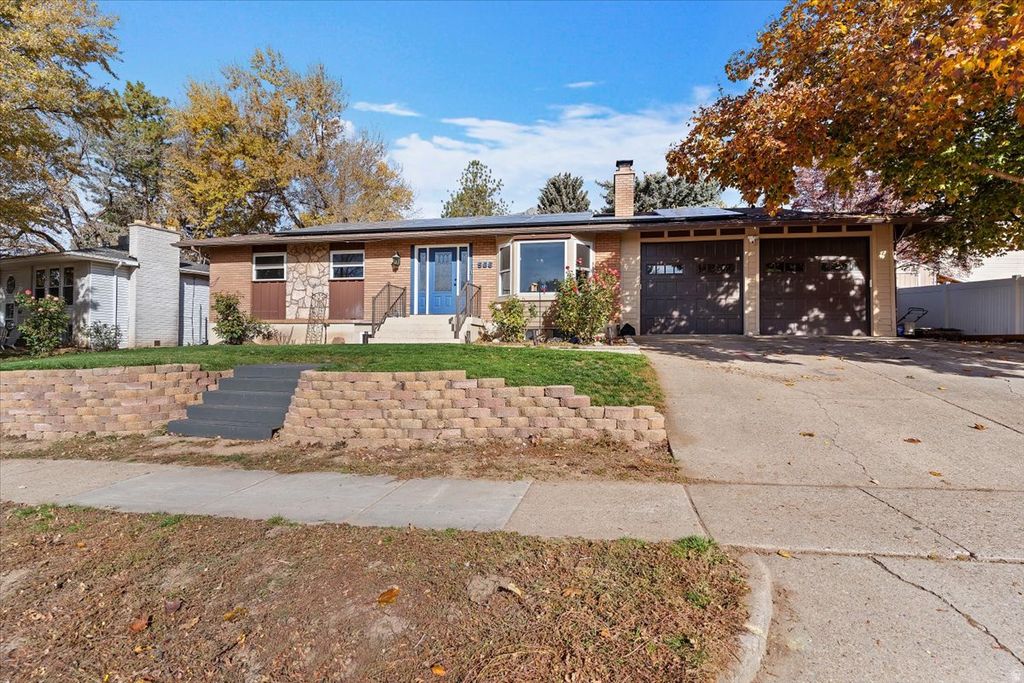 Photo of 566 E 3050 N, North Ogden, UT 84414 (MLS # 2134084)