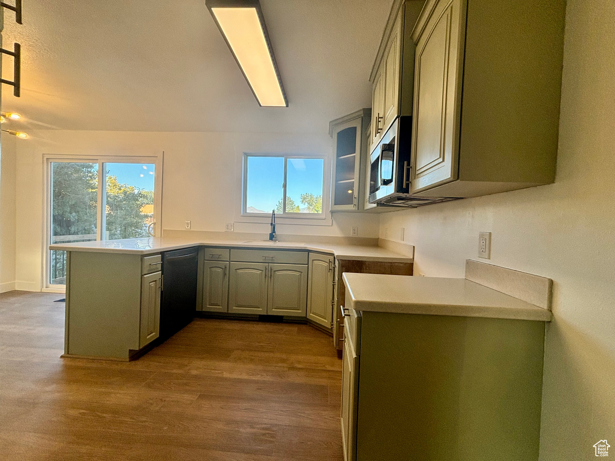 ENGLEWOOD HEIGHTS - Residential