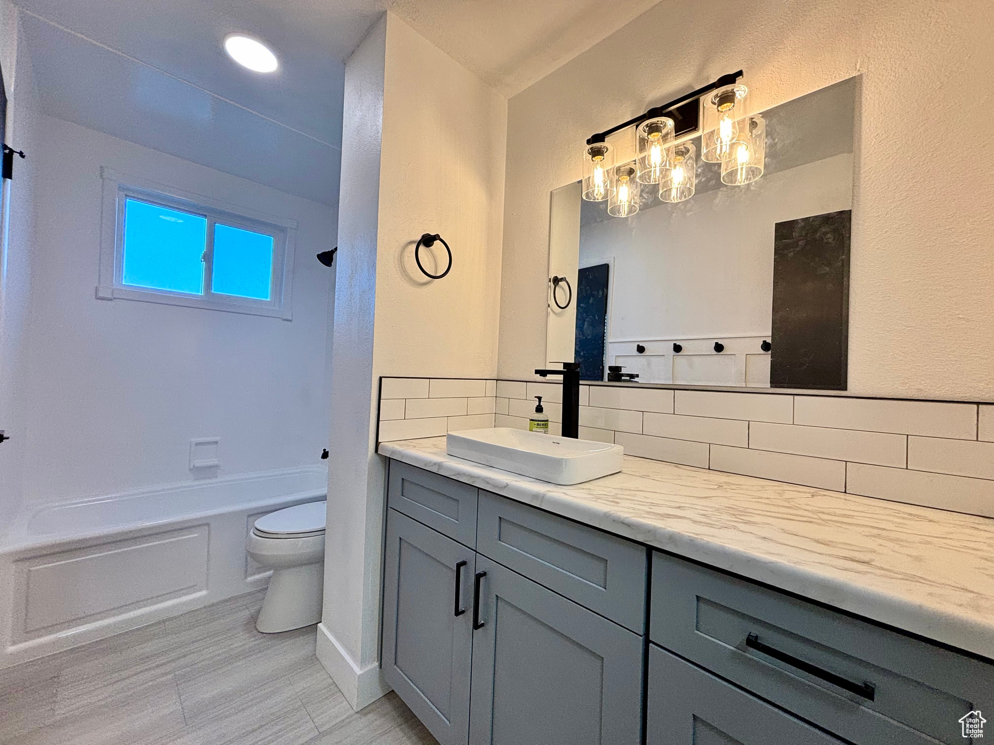 ENGLEWOOD HEIGHTS - Residential