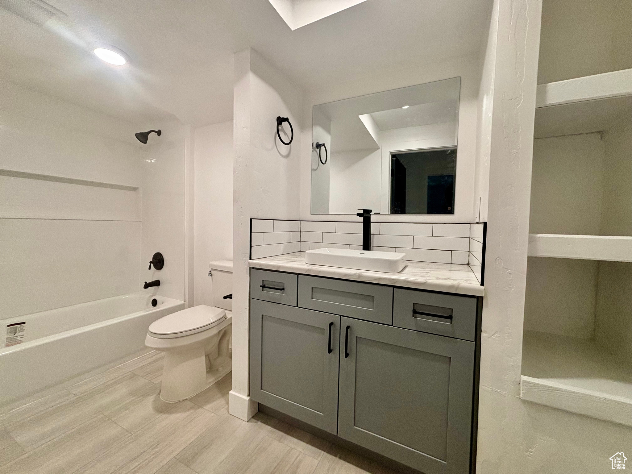 ENGLEWOOD HEIGHTS - Residential