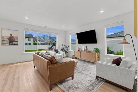 Tiny photo for 571 S 690 E, Hyrum, UT 84319 (MLS # 2175518)