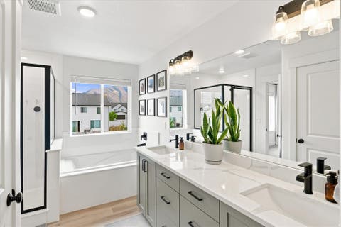 Tiny photo for 571 S 690 E, Hyrum, UT 84319 (MLS # 2175518)