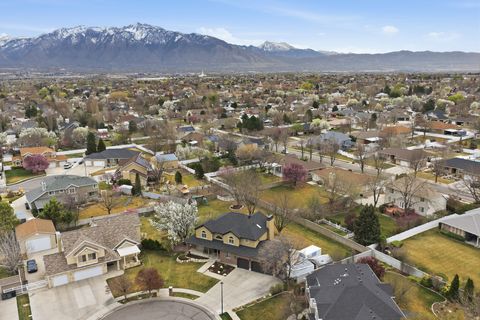 Tiny photo for 9483 S OVERLEIGH CT W, South Jordan, UT 84095 (MLS # 2147034)