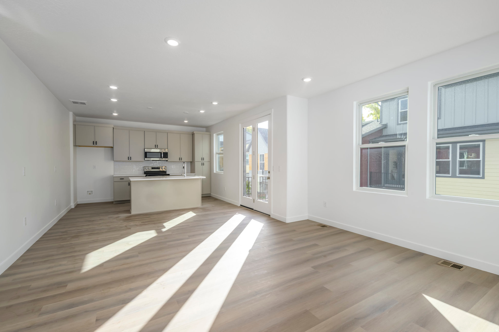 BISHOP PLACE - Residential