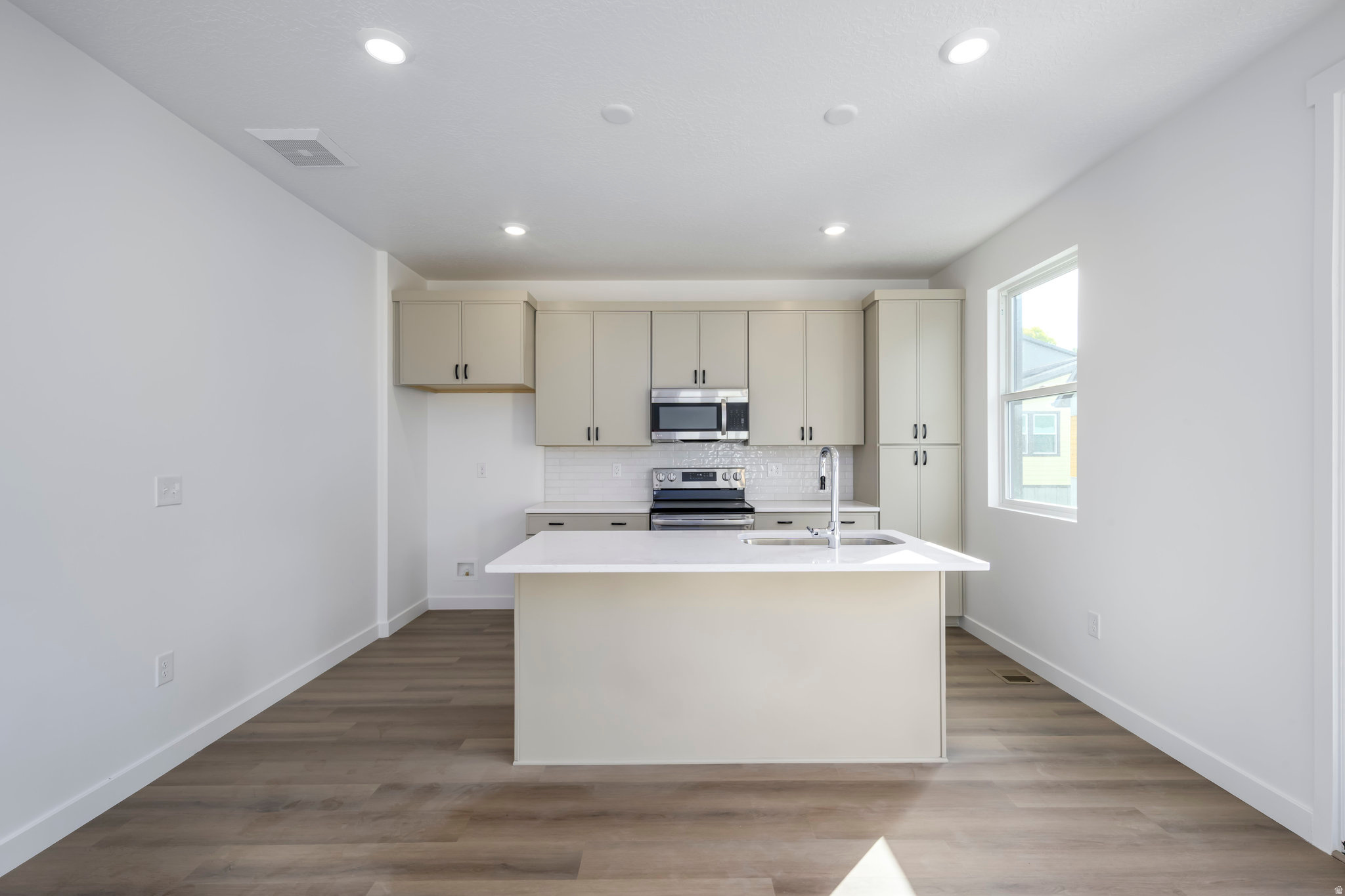 BISHOP PLACE - Residential