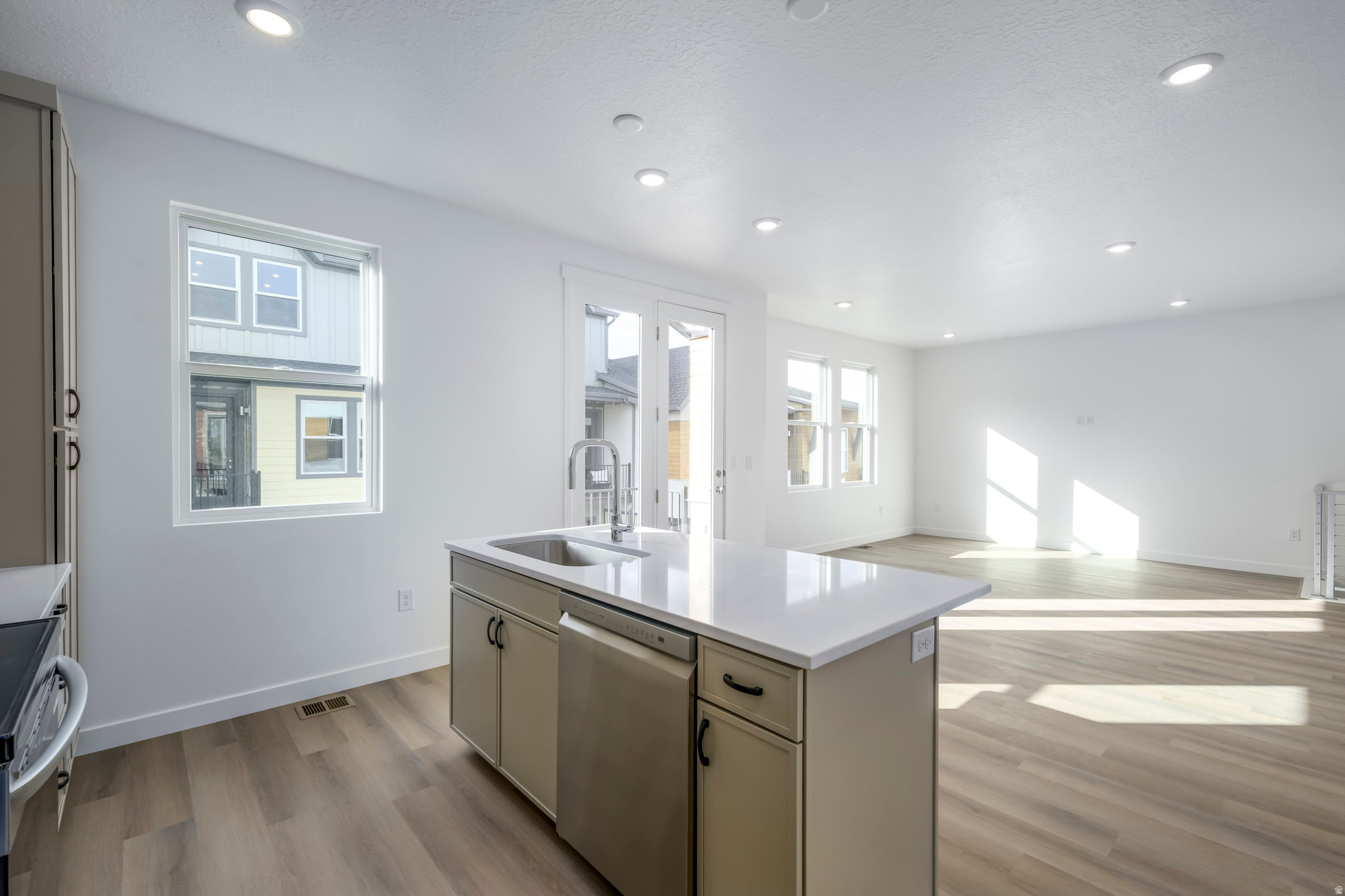 BISHOP PLACE - Residential