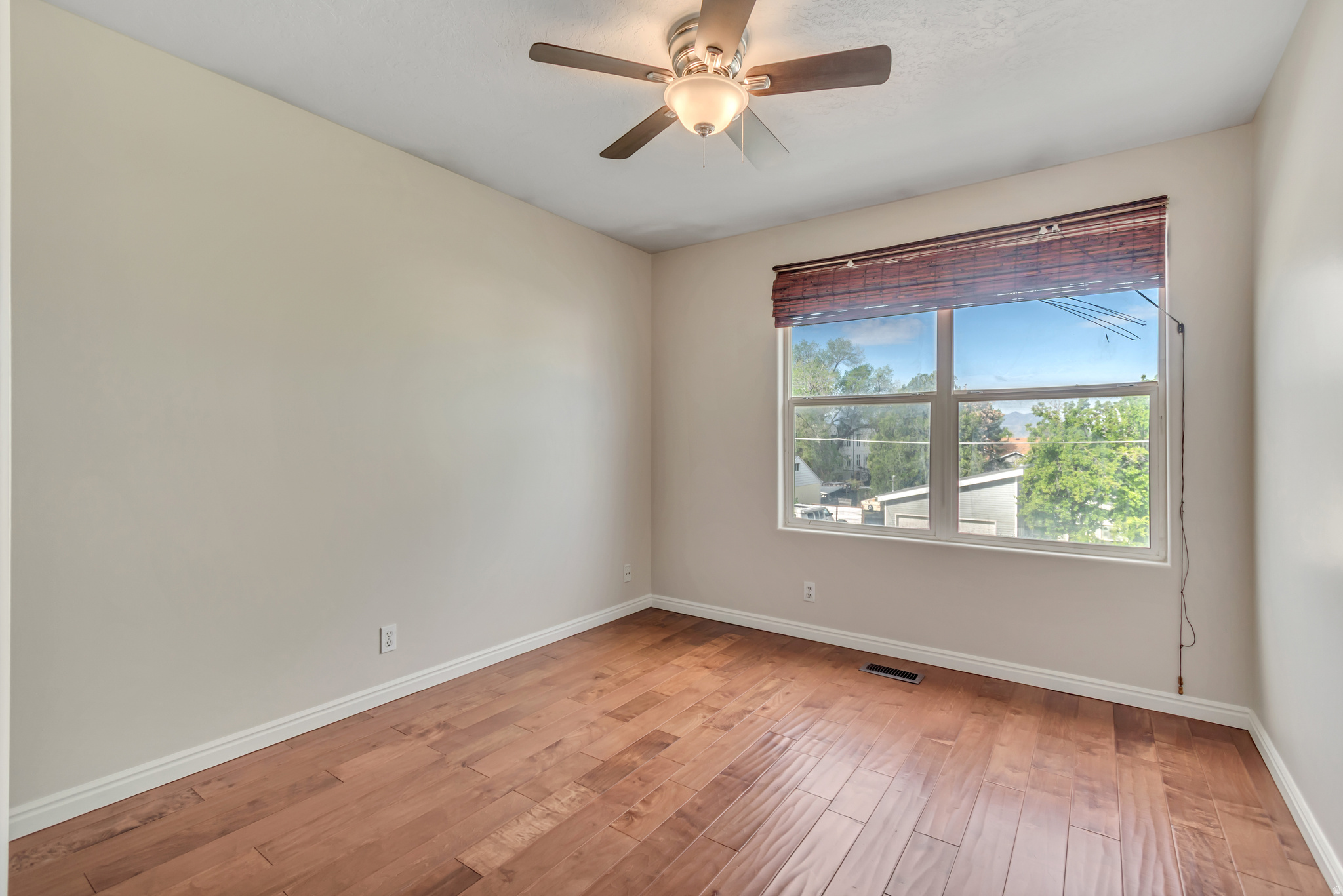 ASPENS CONDOMINIUMS - Residential