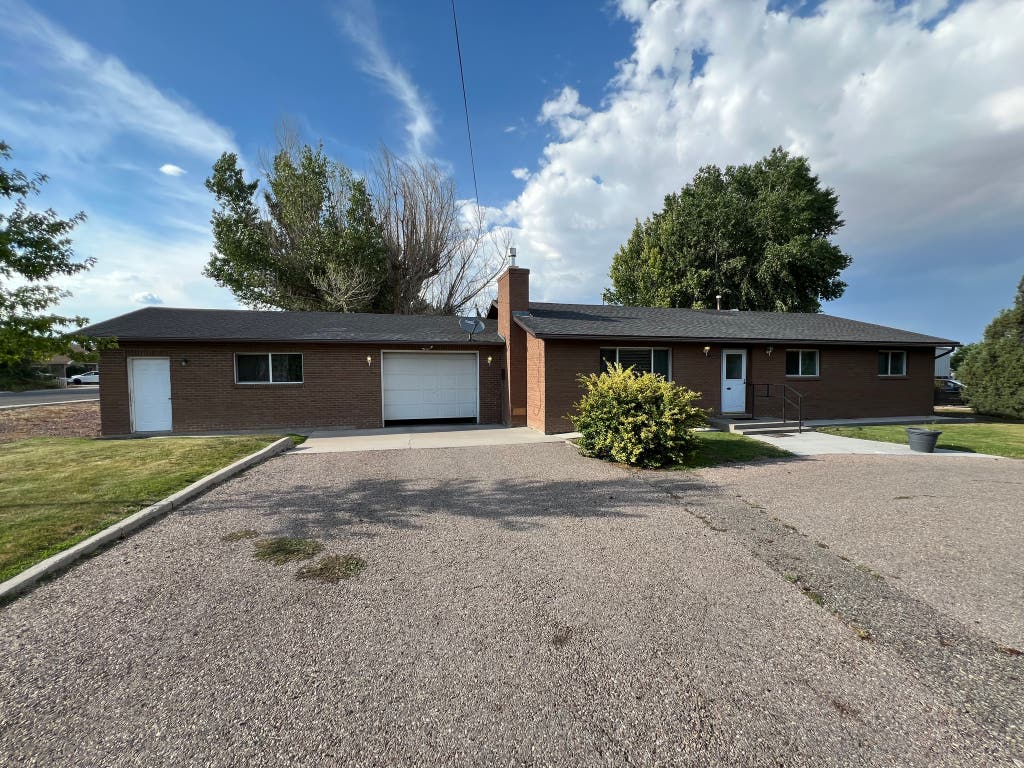 Photo of 2372 W 500 N, Vernal, UT 84078 (MLS # 2177757)