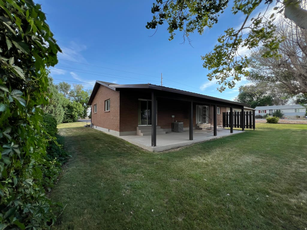 Photo of 2372 W 500 N, Vernal, UT 84078 (MLS # 2177757)