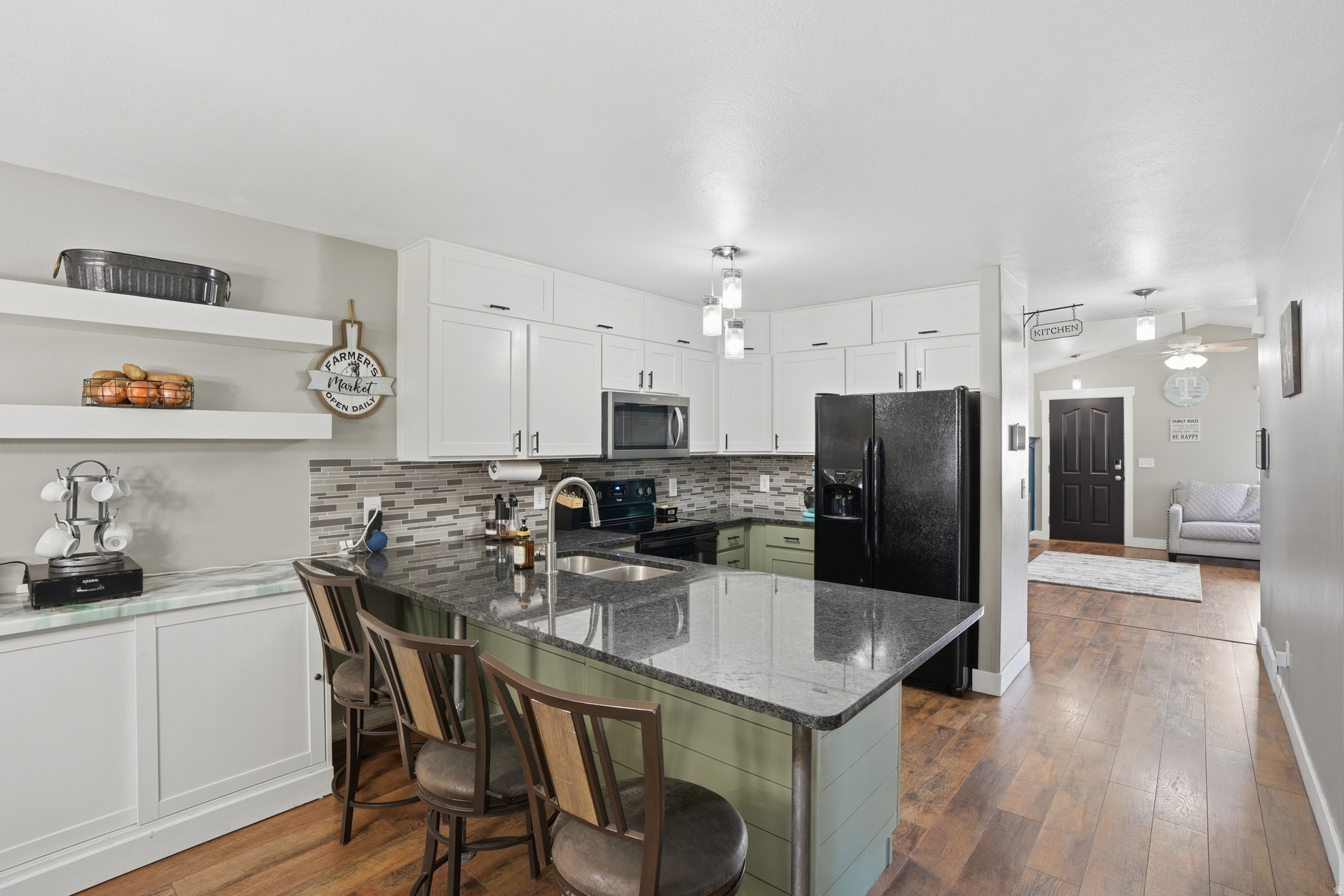 WESTERN SPRINGS - Residential