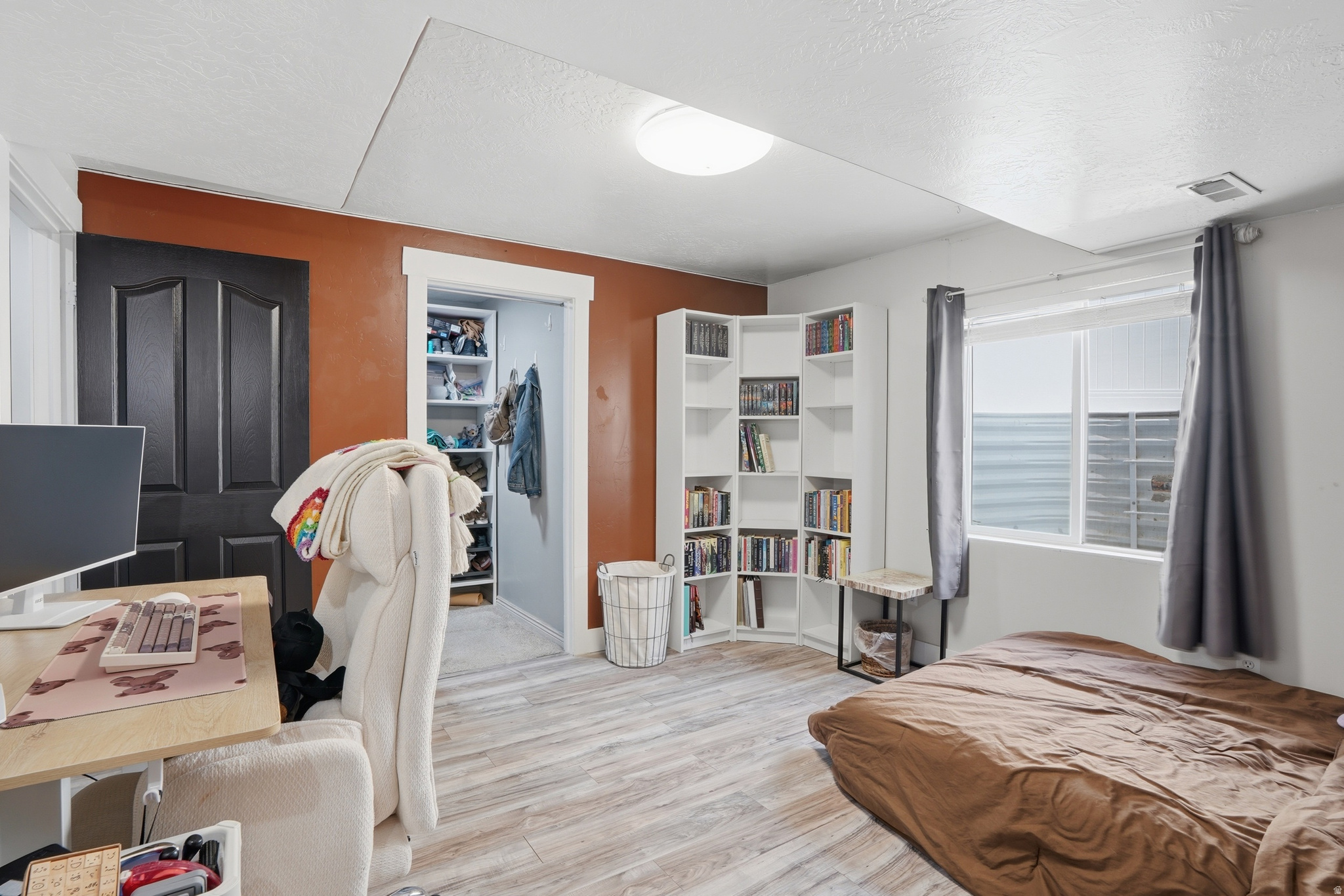 WESTERN SPRINGS - Residential