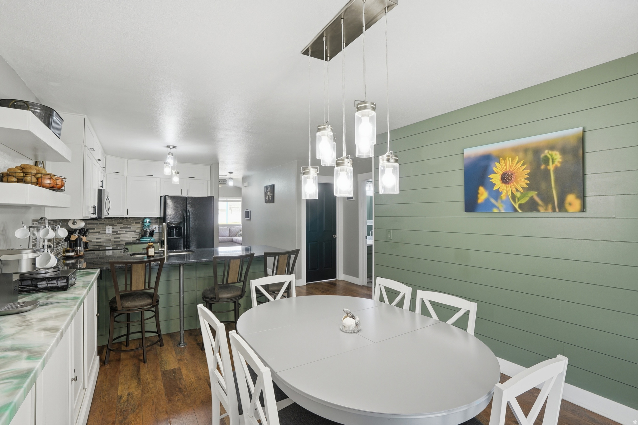 WESTERN SPRINGS - Residential