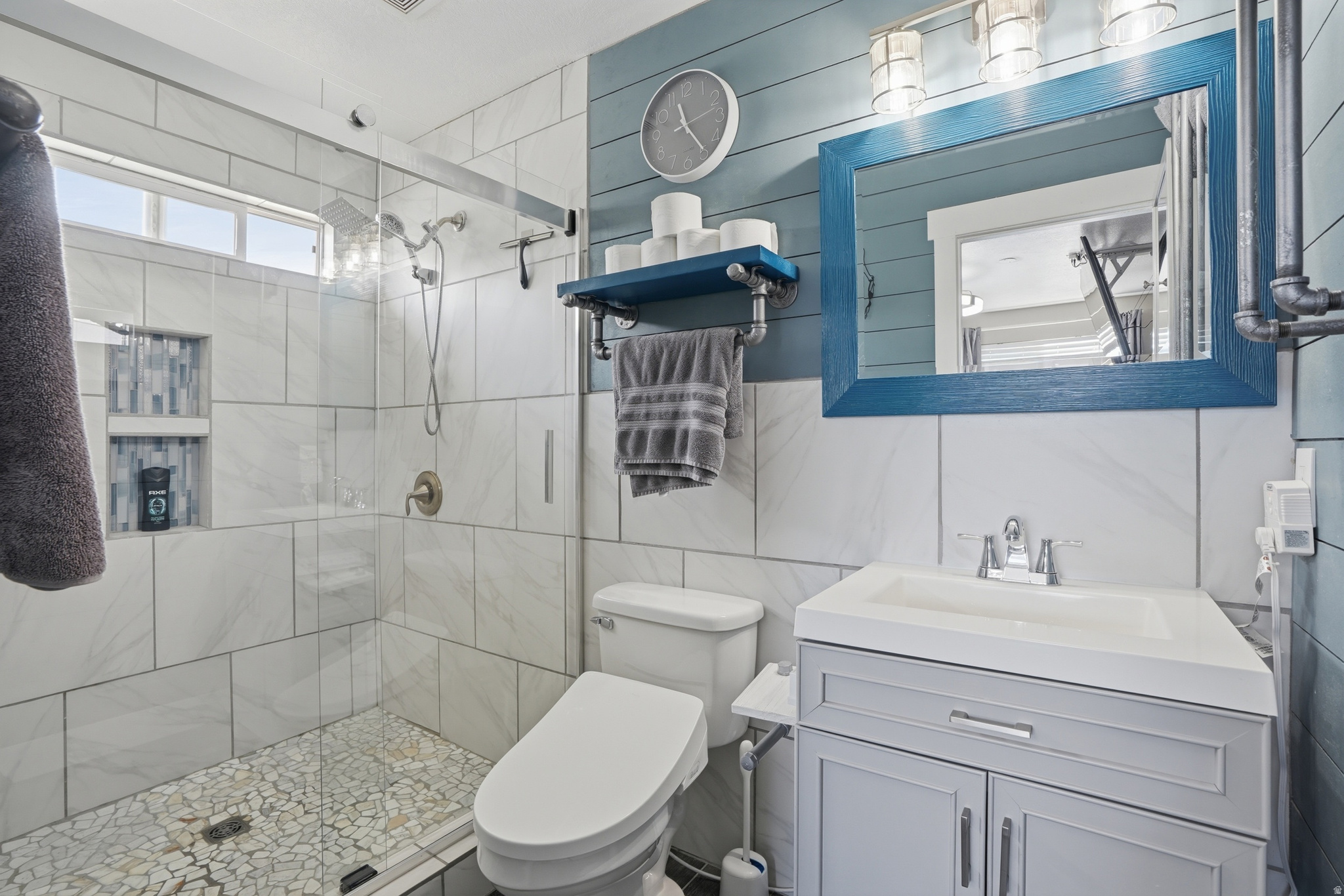 WESTERN SPRINGS - Residential