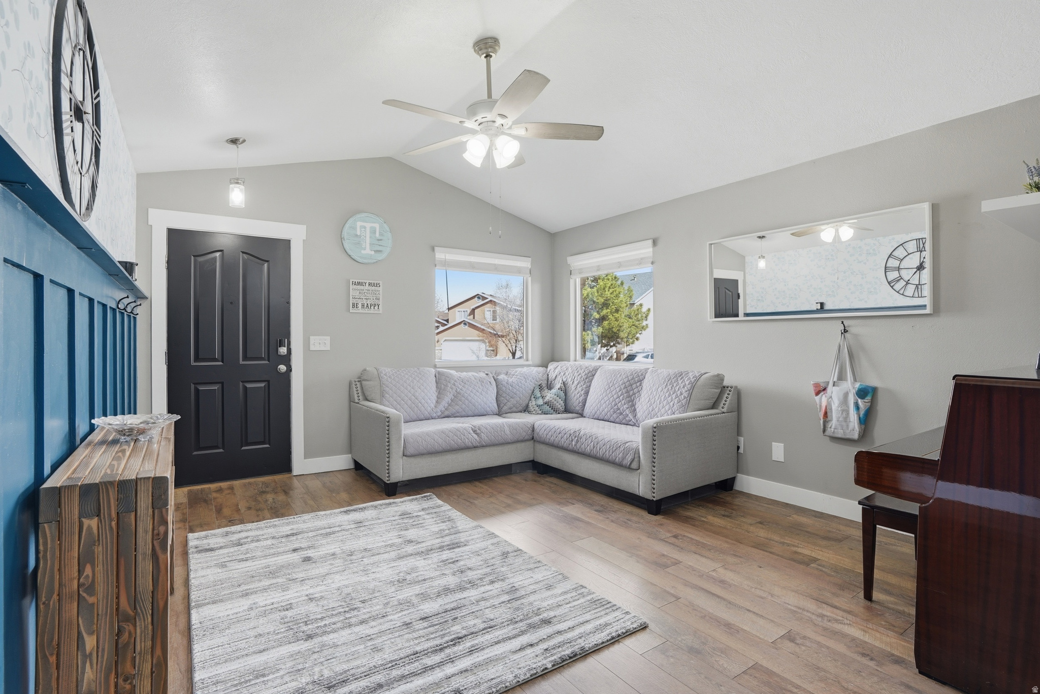 WESTERN SPRINGS - Residential