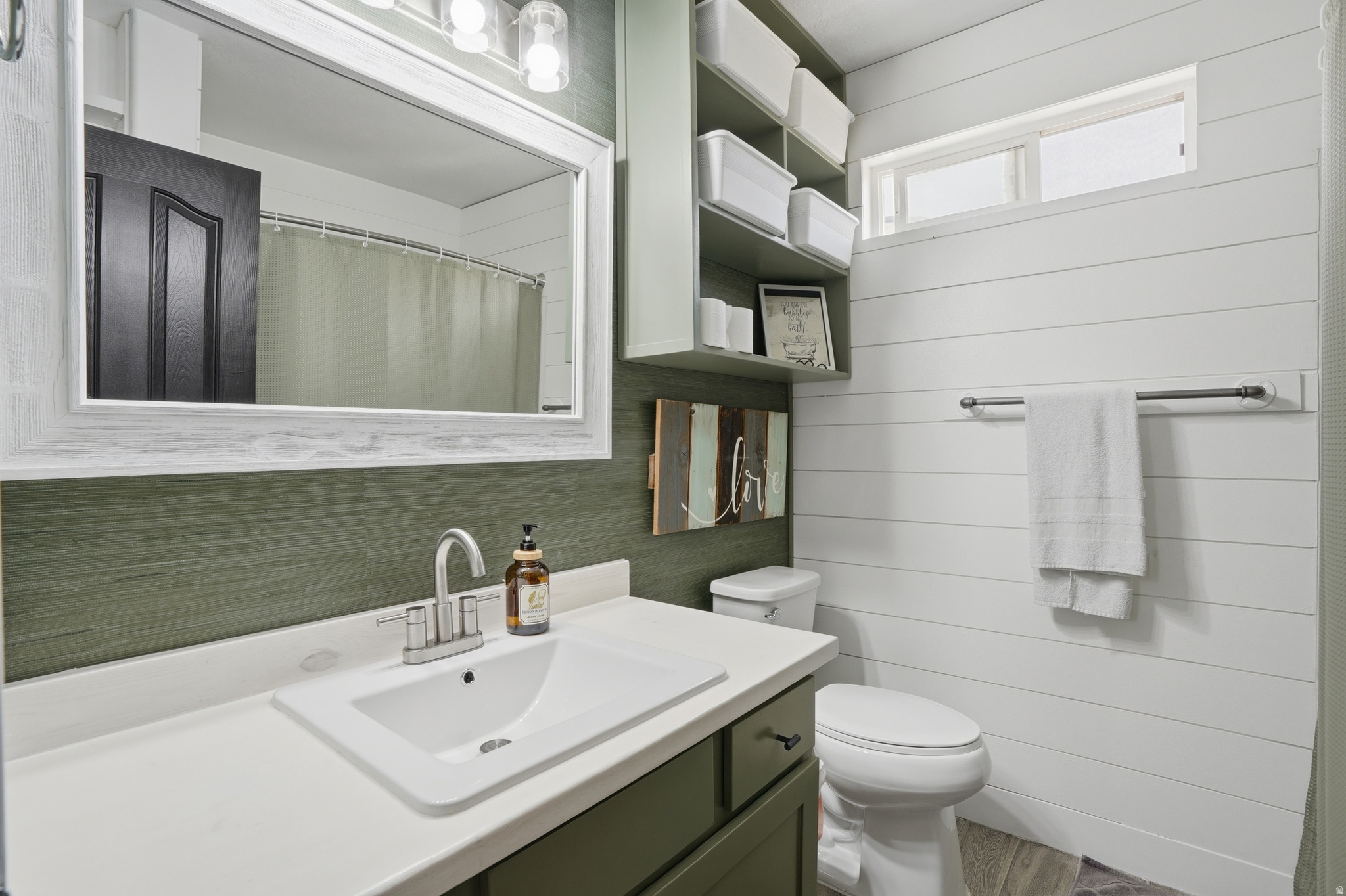 WESTERN SPRINGS - Residential