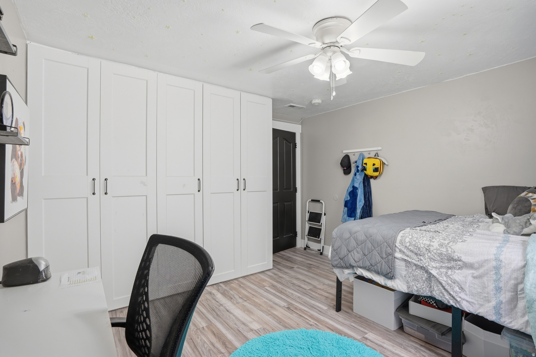 WESTERN SPRINGS - Residential