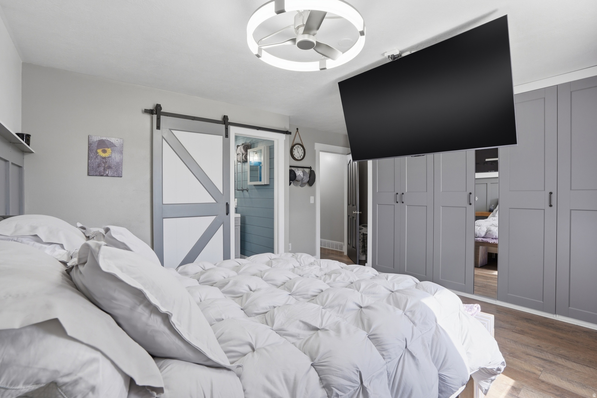 WESTERN SPRINGS - Residential