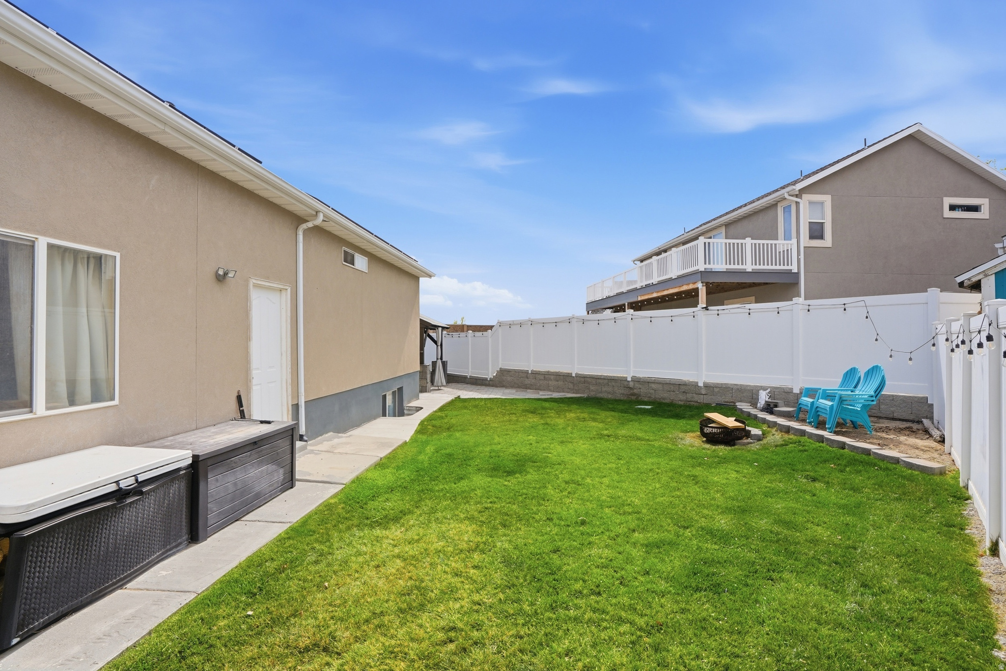 WESTERN SPRINGS - Residential