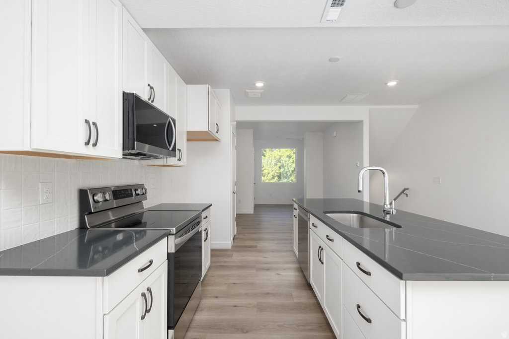 AXIS TOWNHOMES - Residential