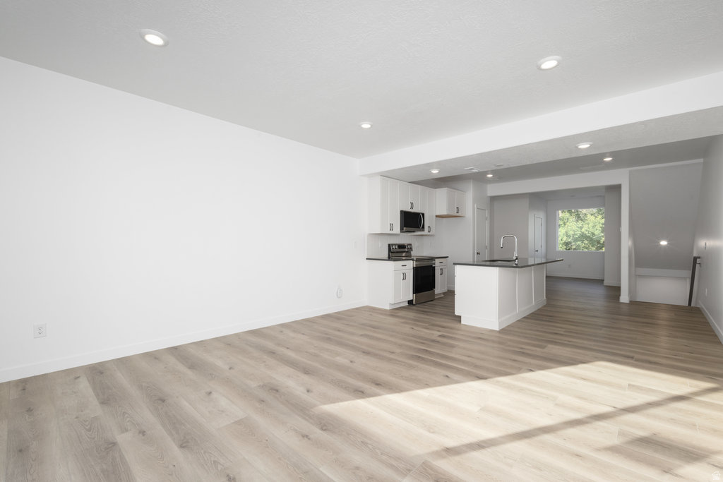 AXIS TOWNHOMES - Residential