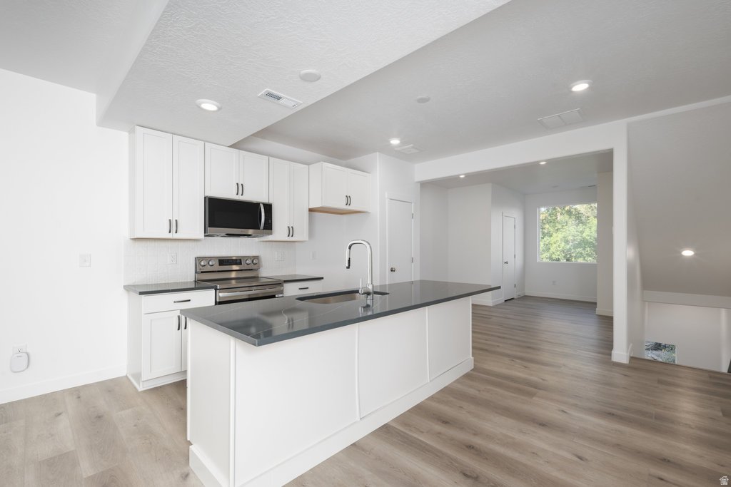 AXIS TOWNHOMES - Residential